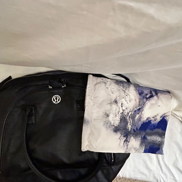 Lululemon The Downright Ugly Bag Black | Weekender Duffel Yoga Tote - Picture 3 of 11